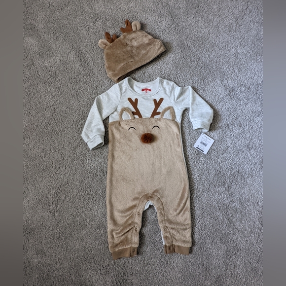 Holiday Time Other - ⭐ NWT- Holiday Time- Baby Romper - 12Mo - Reindeer! NWT
